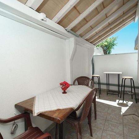 Apartmani Krizanovic Vodice Eksteriør bilde