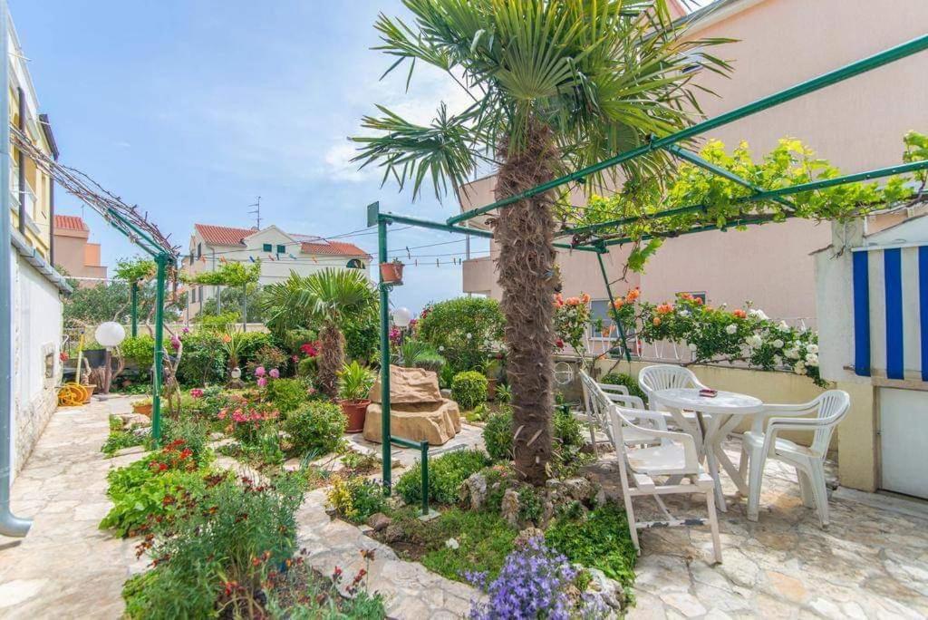 Apartmani Krizanovic Vodice Eksteriør bilde