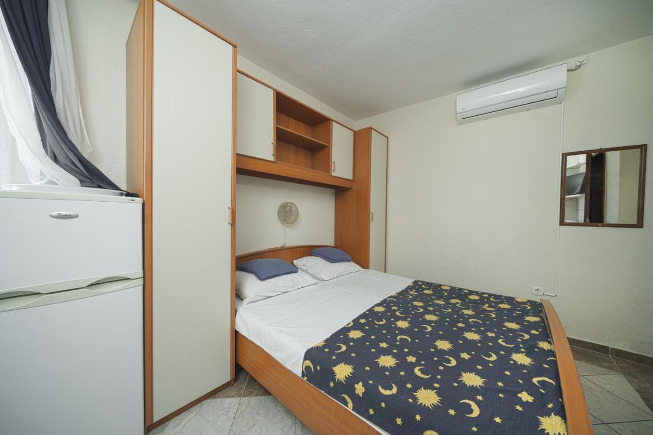 Apartmani Krizanovic Vodice Eksteriør bilde