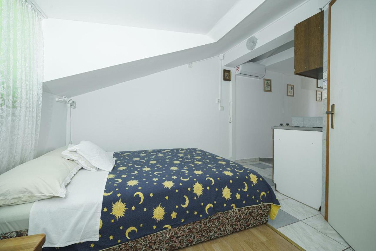 Apartmani Krizanovic Vodice Eksteriør bilde