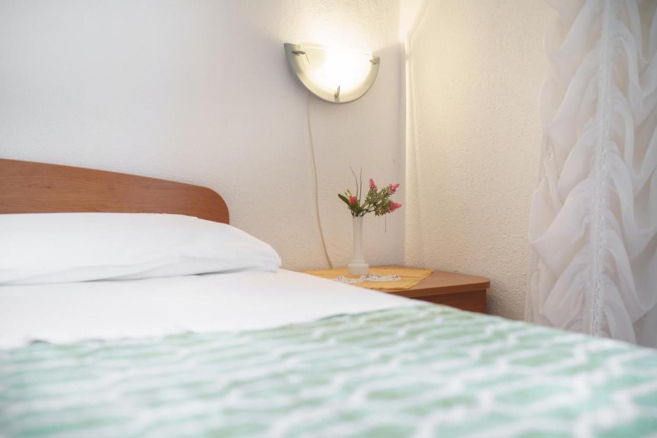 Apartmani Krizanovic Vodice Eksteriør bilde