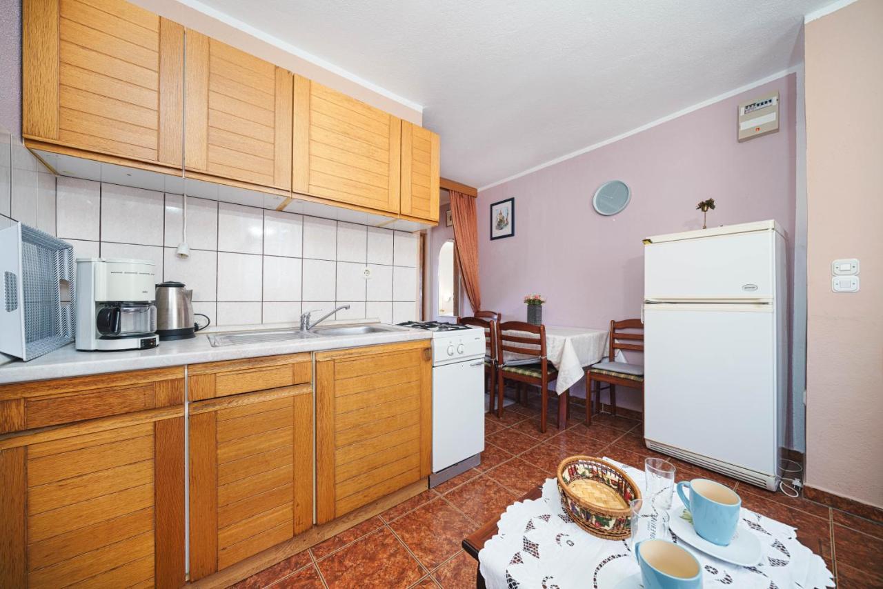 Apartmani Krizanovic Vodice Eksteriør bilde