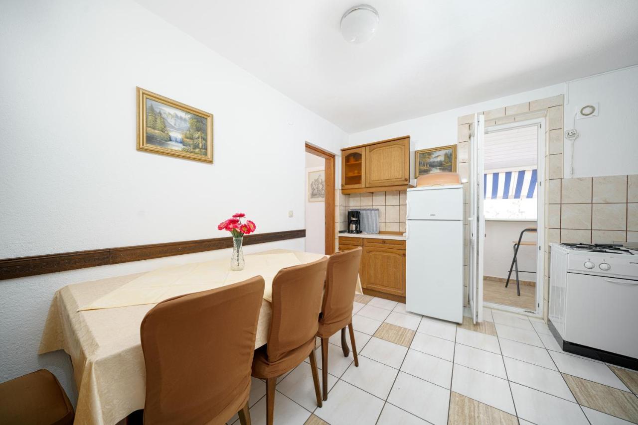 Apartmani Krizanovic Vodice Eksteriør bilde