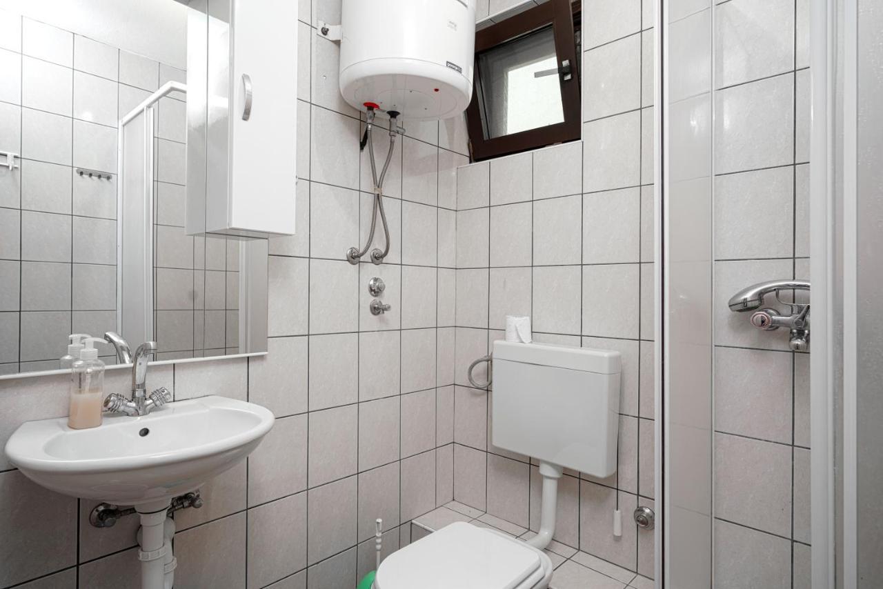 Apartmani Krizanovic Vodice Eksteriør bilde