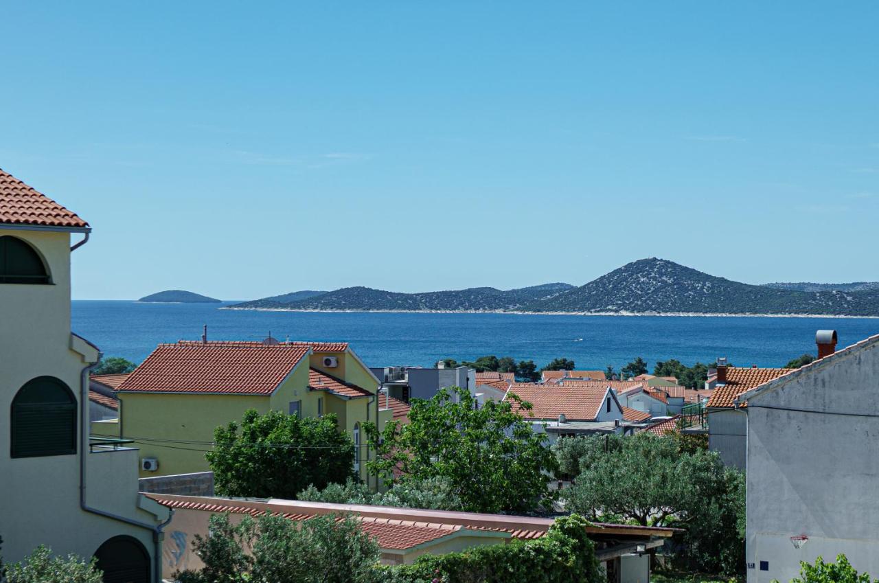Apartmani Krizanovic Vodice Eksteriør bilde