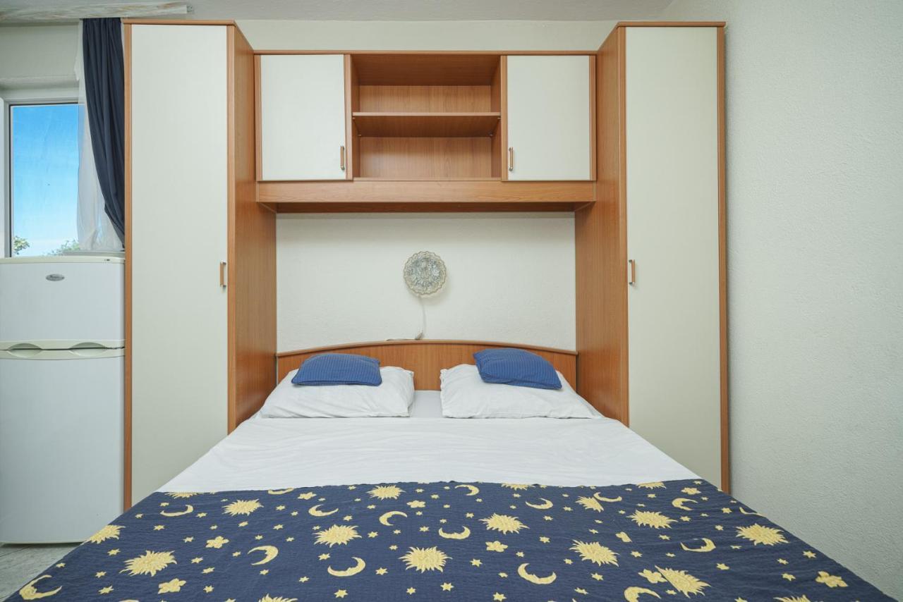 Apartmani Krizanovic Vodice Eksteriør bilde