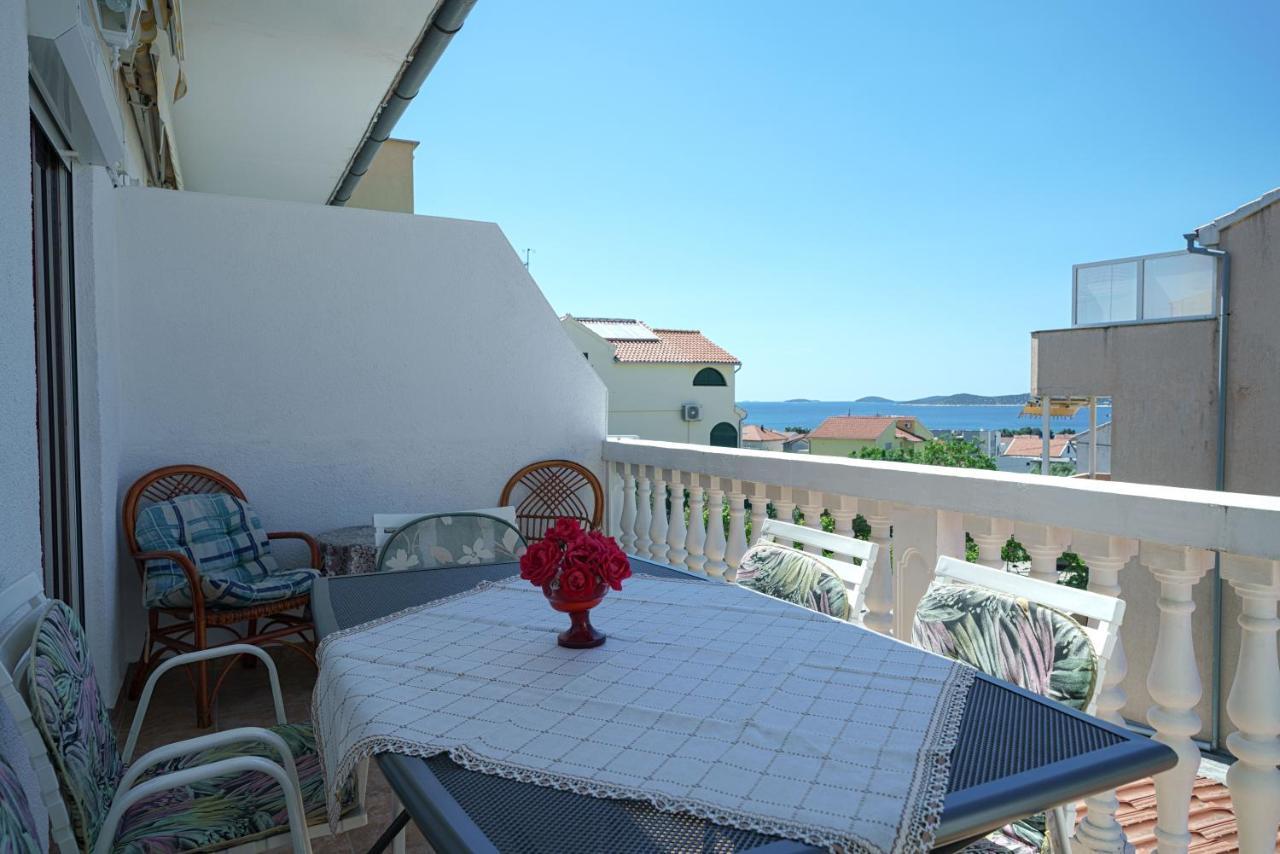 Apartmani Krizanovic Vodice Eksteriør bilde